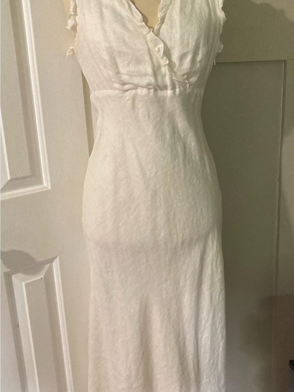 Sleeveless V-Neck Ivory Maxi Dress with Ruffle Trim